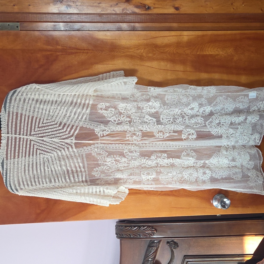 Sheer Robe - Picture 3 of 3
